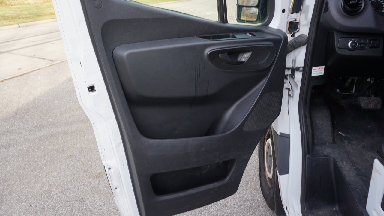 Used 2019 Freightliner Sprinter 170 image 24