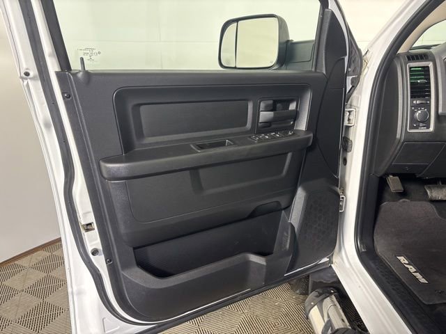 Used 2015 RAM 2500 Tradesman w/ Chrome Appearance Group image 13