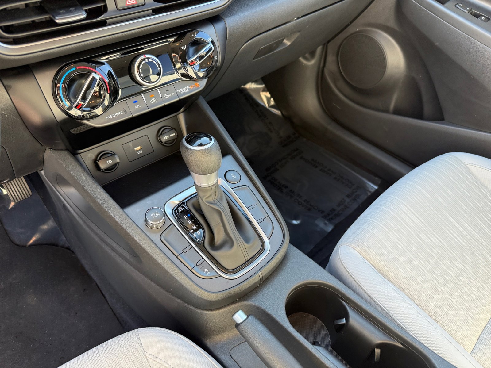 Certified 2023 Hyundai Kona SEL AWD/4WD image 13