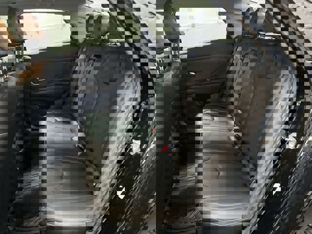 Used 2025 Hyundai Elantra Limited image 25