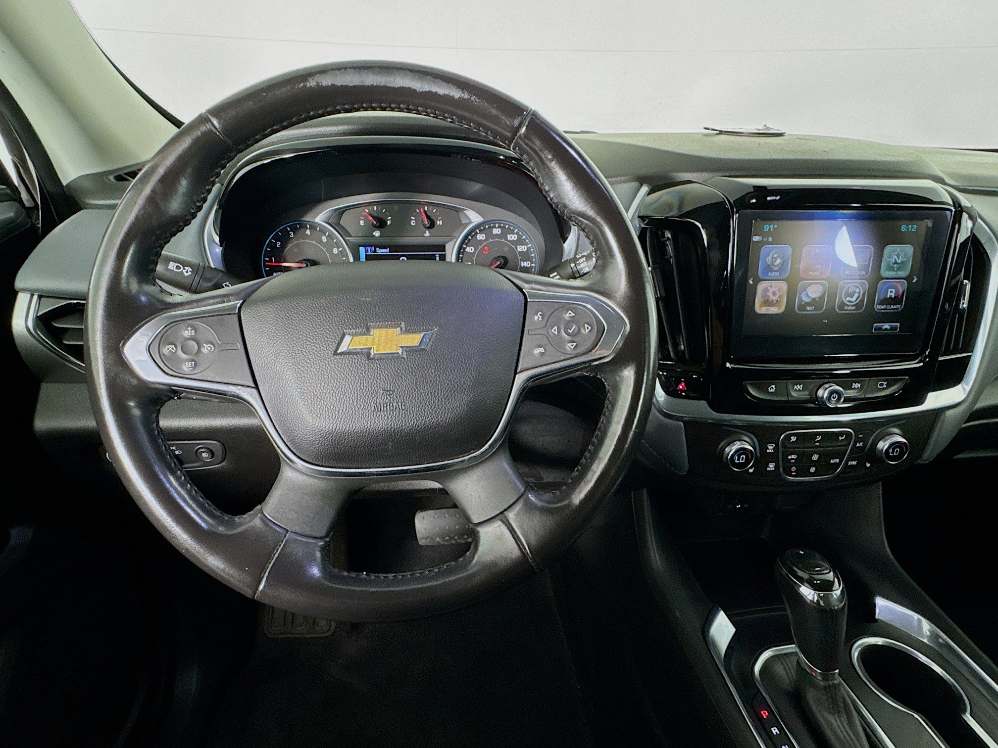 Used 2019 Chevrolet Traverse LT FWD image 11