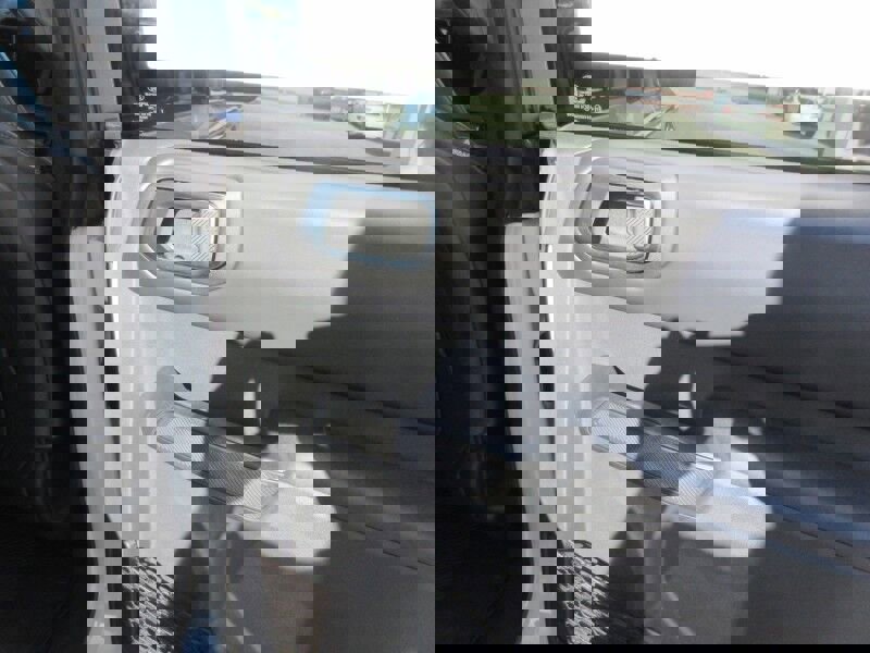 New 2025 Ford Bronco Badlands image 22