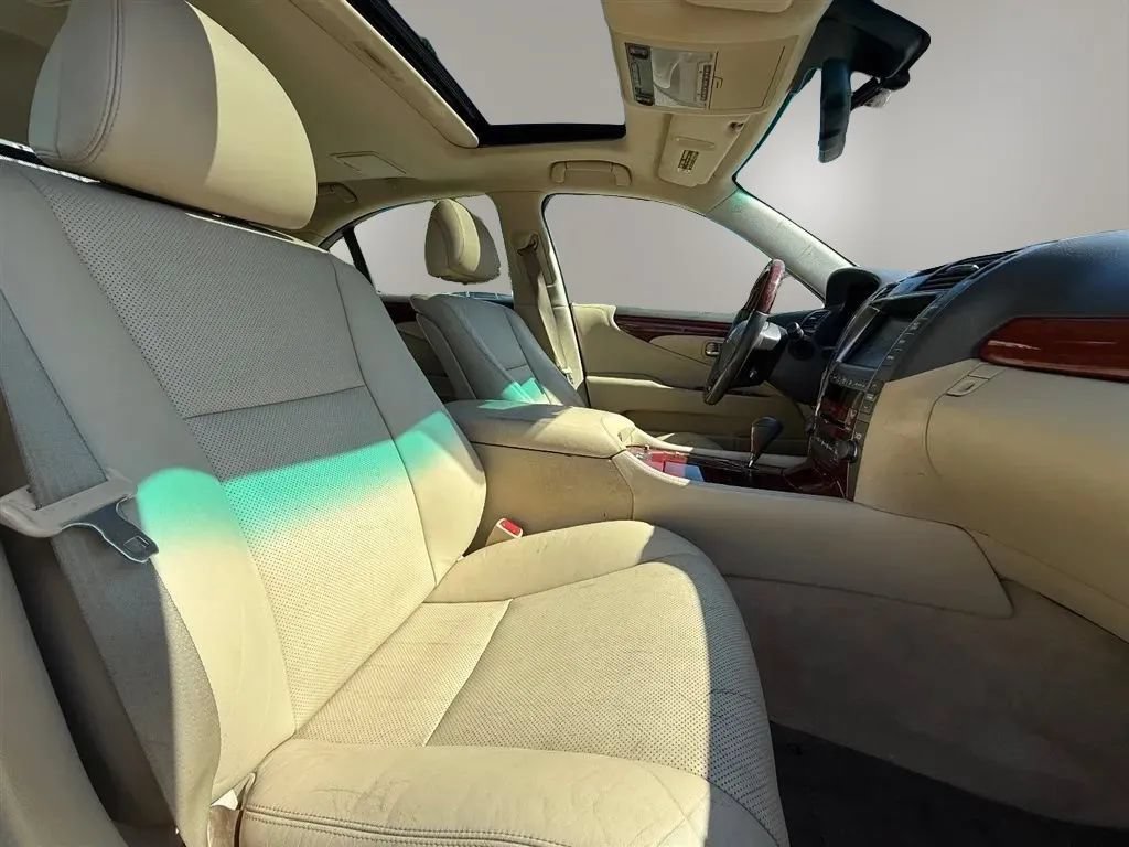 Used 2009 Lexus LS 460 w/ Comfort Pkg RWD image 24