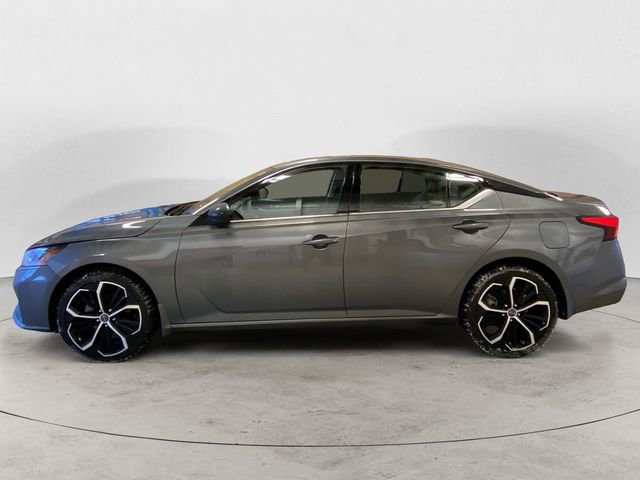 Certified 2025 Nissan Altima 2.5 SR w/ SR Premium Package image 2