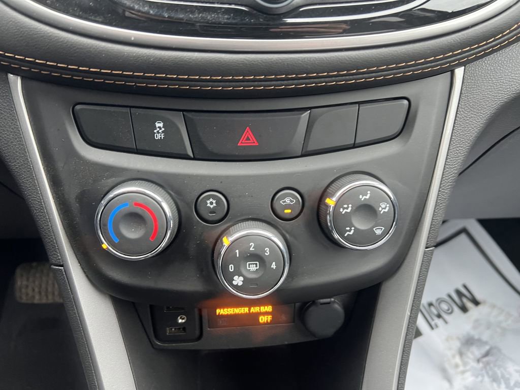 Certified 2022 Chevrolet Trax LT w/ Driver Confidence Package AWD/4WD image 26