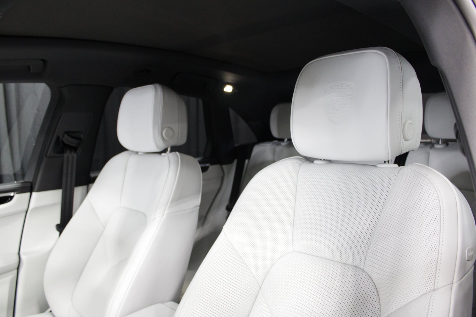 New 2026 Porsche Macan image 5