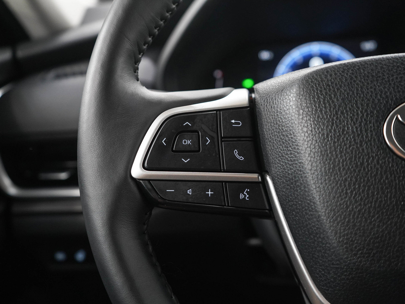 Used 2025 Toyota Grand Highlander AWD image 28