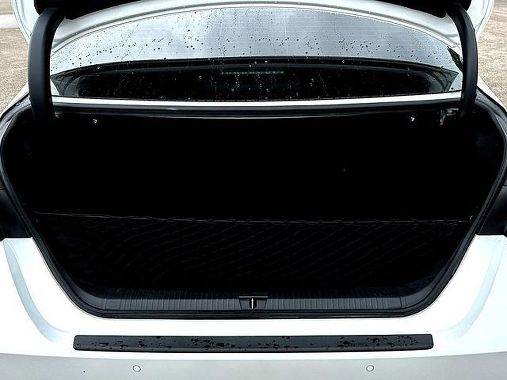 Used 2022 Toyota Avalon Limited w/ Advanced Safety Package FWD image 32