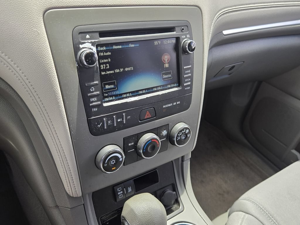Used 2016 Chevrolet Traverse LS FWD image 19