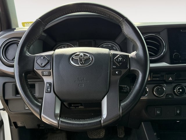 Used 2017 Toyota Tacoma TRD Off-Road w/ Tow Package image 16