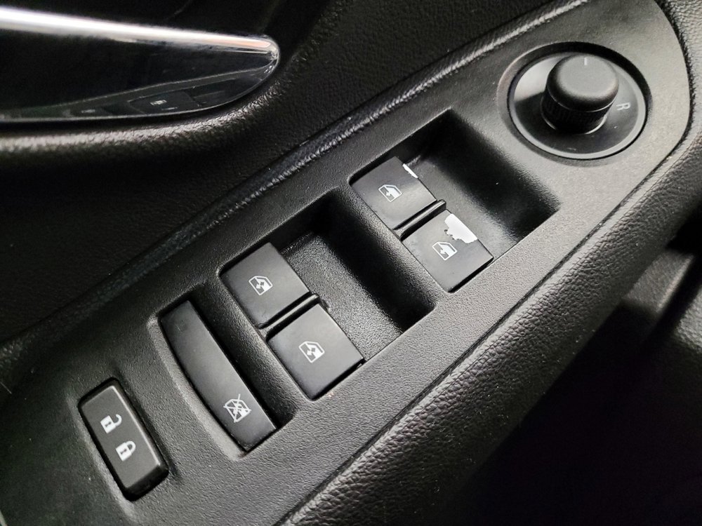 Used 2019 Chevrolet Trax LS image 27