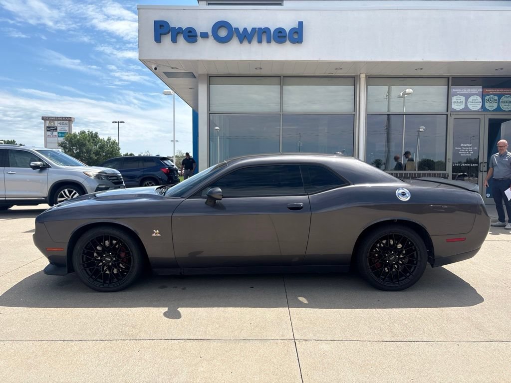 Used 2015 Dodge Challenger R/T Scat Pack w/ Leather Interior Group RWD image 8