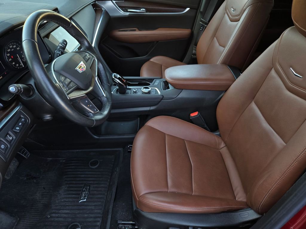 Used 2023 Cadillac XT5 Premium Luxury w/ Technology Package image 11