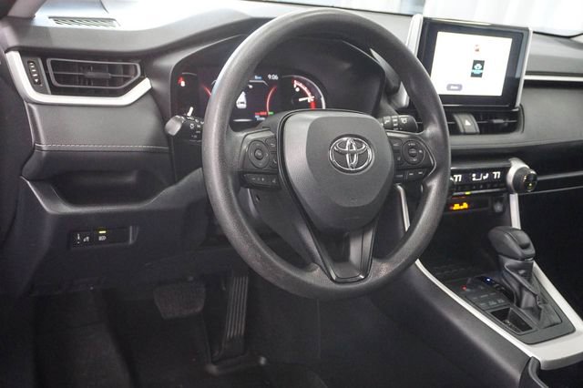 Used 2023 Toyota RAV4 XLE image 5