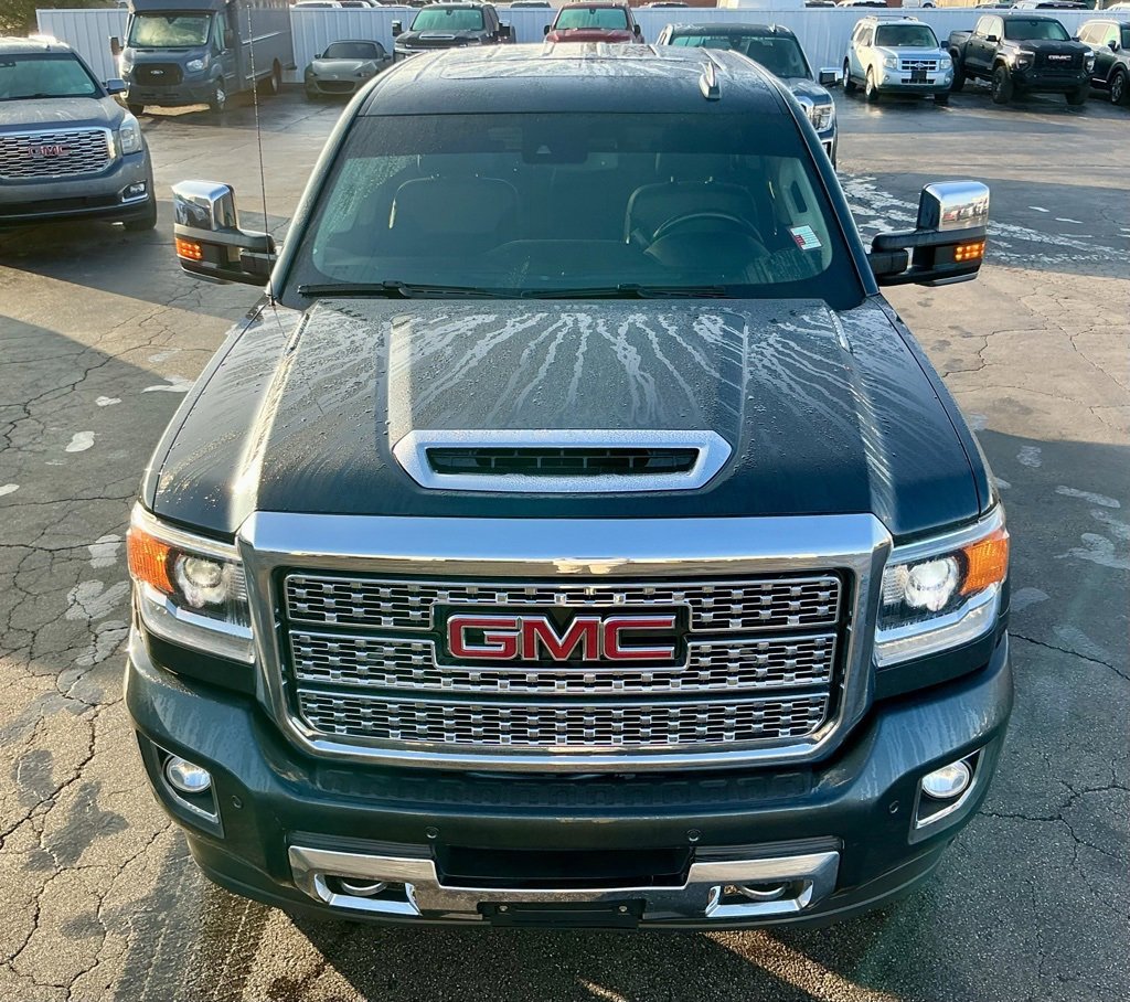 Used 2018 GMC Sierra 2500 Denali w/ Duramax Plus Package image 11