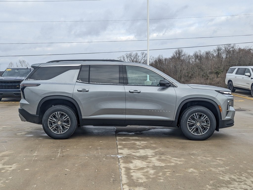New 2026 Chevrolet Traverse LT w/ LPO, Floor Liner Package image 6