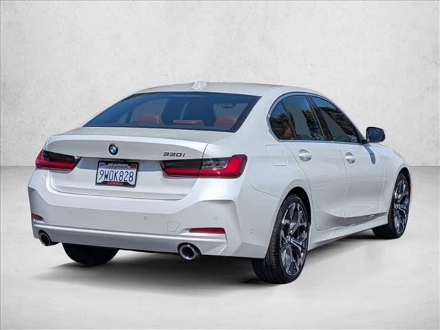 Used 2026 BMW 330i Sedan w/ Premium Package RWD image 5