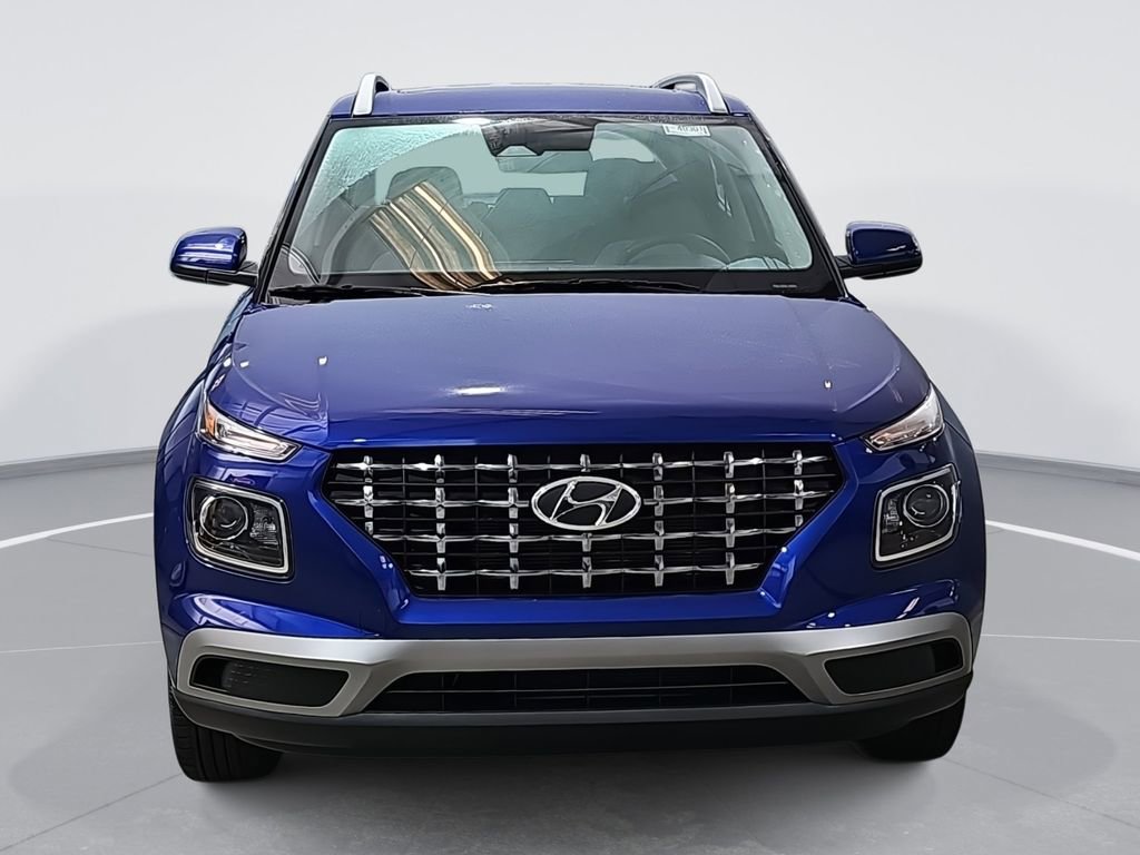 New 2026 Hyundai Venue SEL FWD image 2