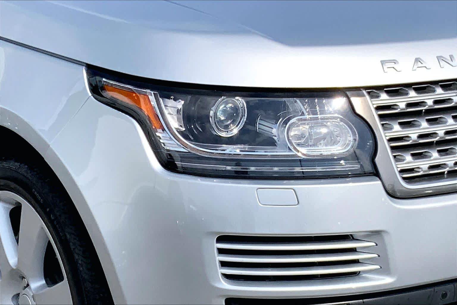 Used 2017 Land Rover Range Rover Supercharged AWD/4WD image 25