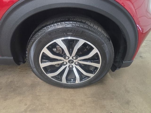 Used 2022 Ford Explorer ST AWD/4WD image 2