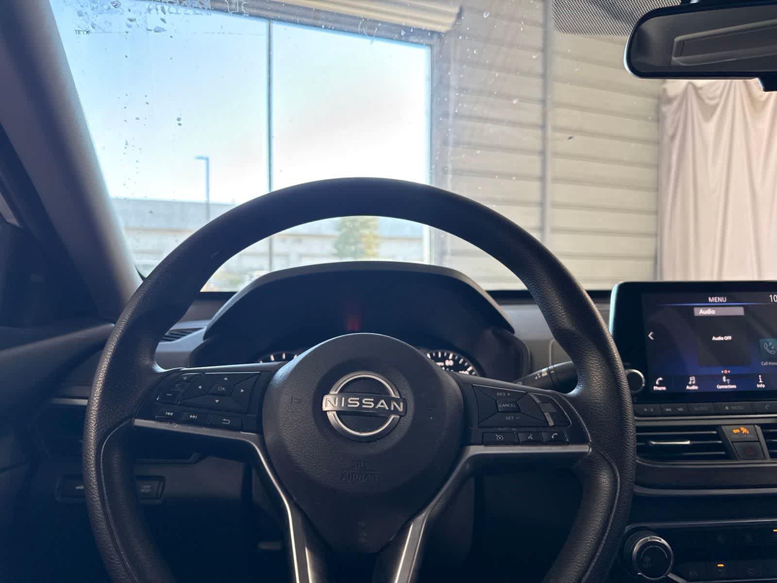 Used 2023 Nissan Altima 2.5 SV FWD image 23