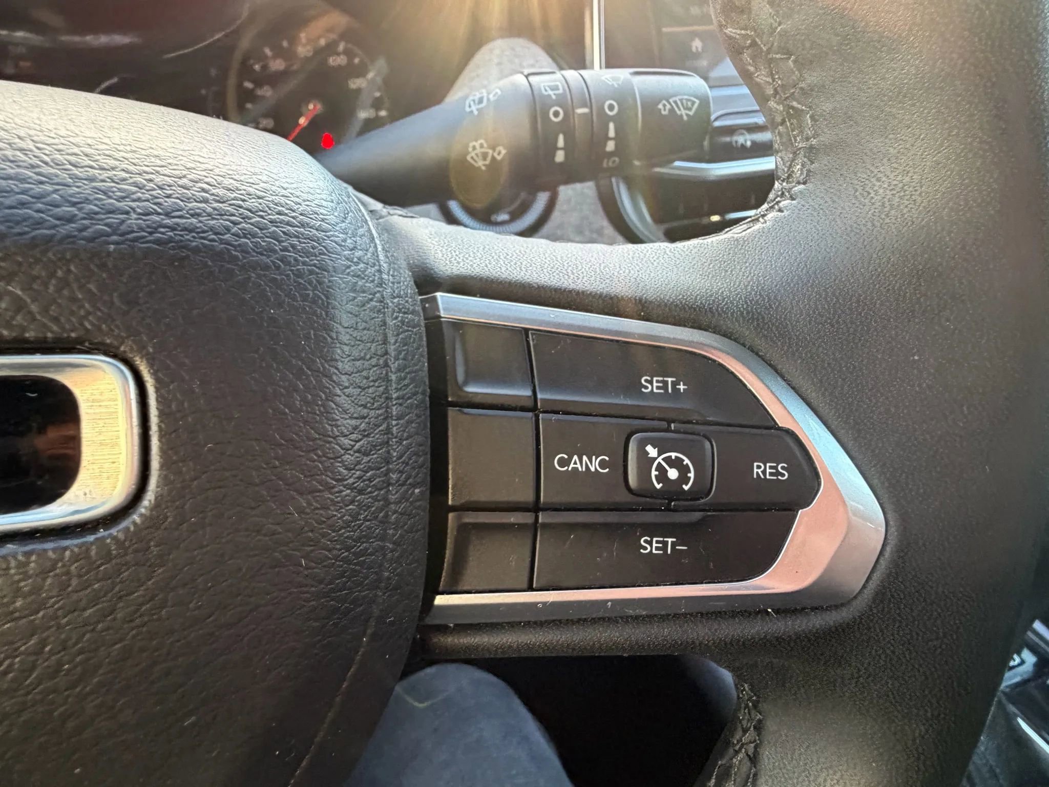 Used 2023 Jeep Compass Latitude image 12