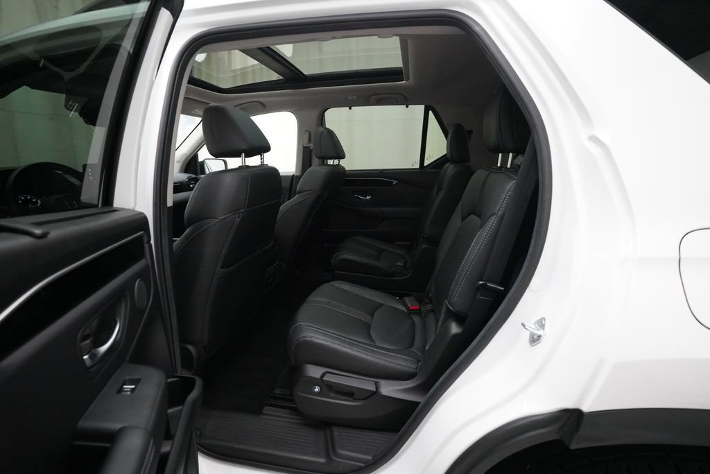 Certified 2024 Honda Pilot Touring image 16
