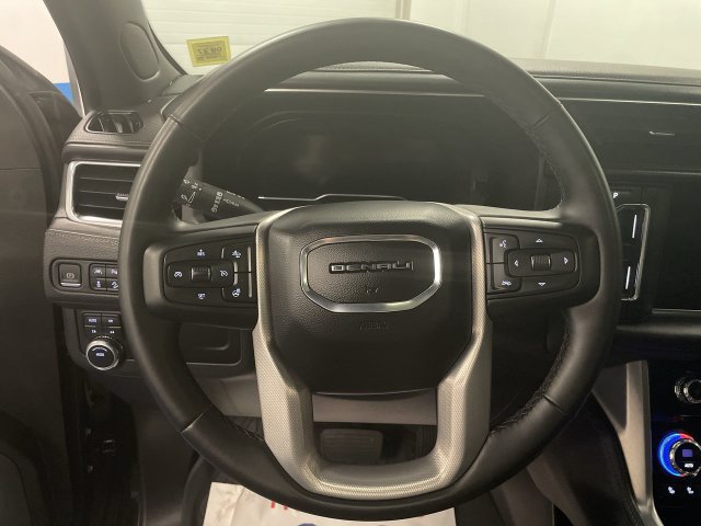 Used 2023 GMC Yukon XL Denali AWD/4WD image 14