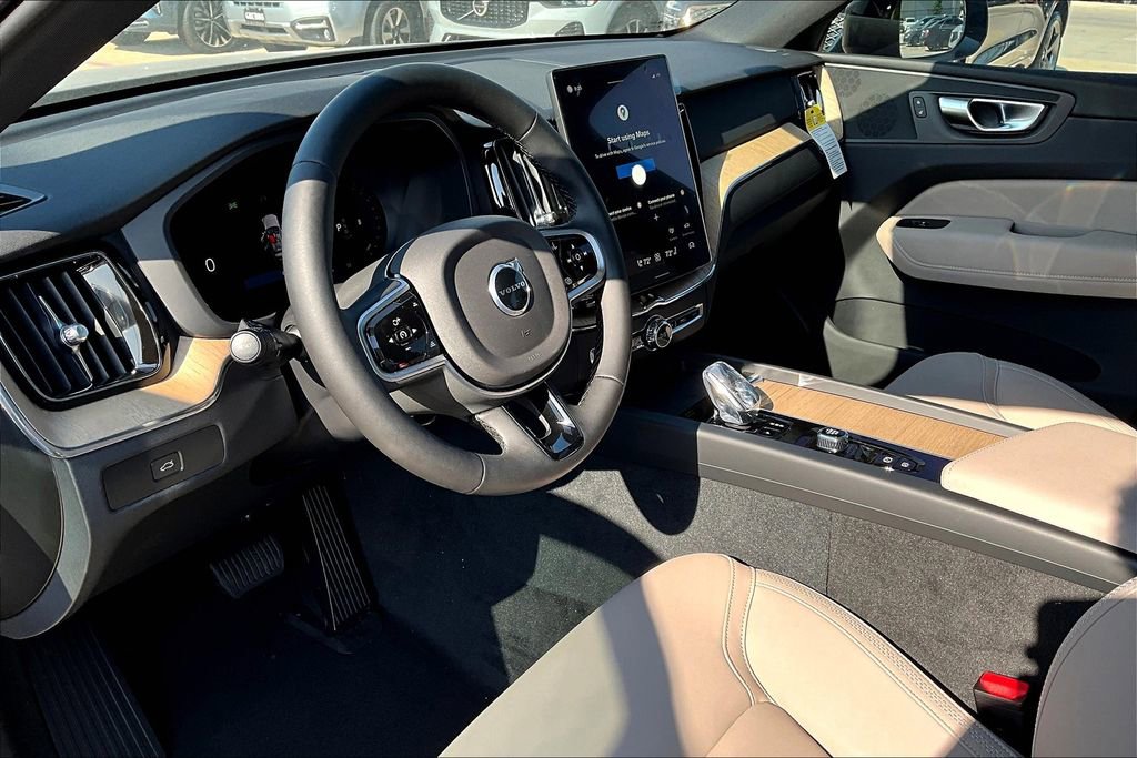 New 2026 Volvo XC60 B5 Plus w/ Protection Package Premier image 20