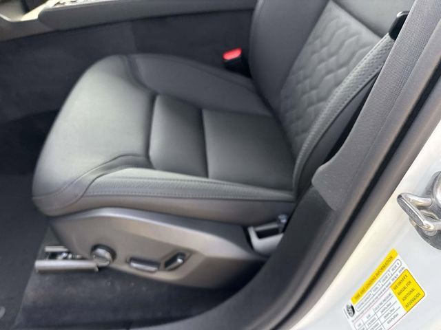 New 2026 Volvo XC90 B6 Plus w/ Protection Package Premier image 18
