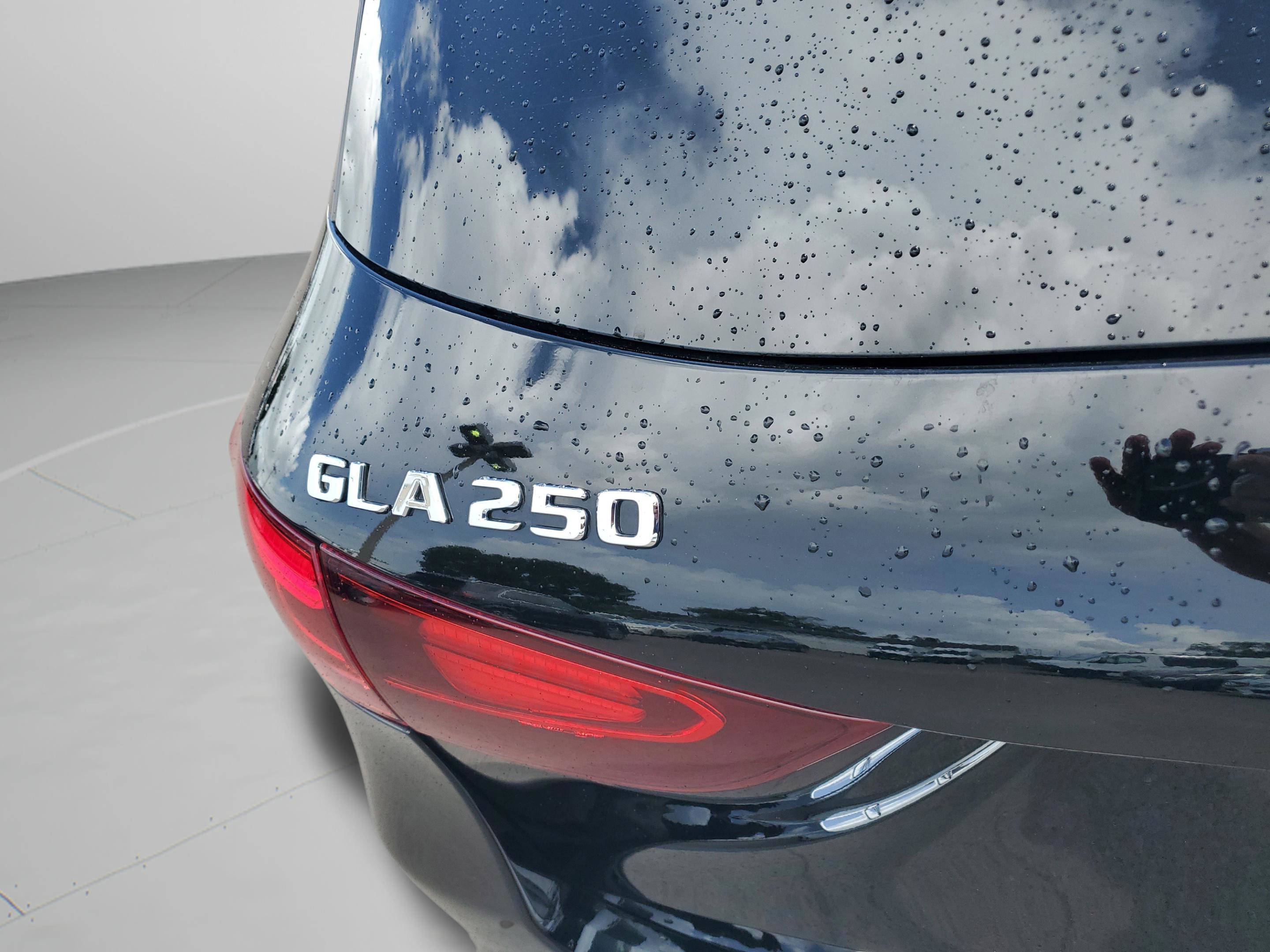 Used 2025 Mercedes-Benz GLA 250 image 31