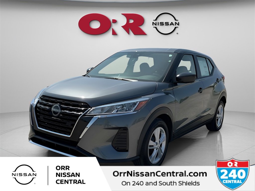 New 2025 Nissan Kicks Play S