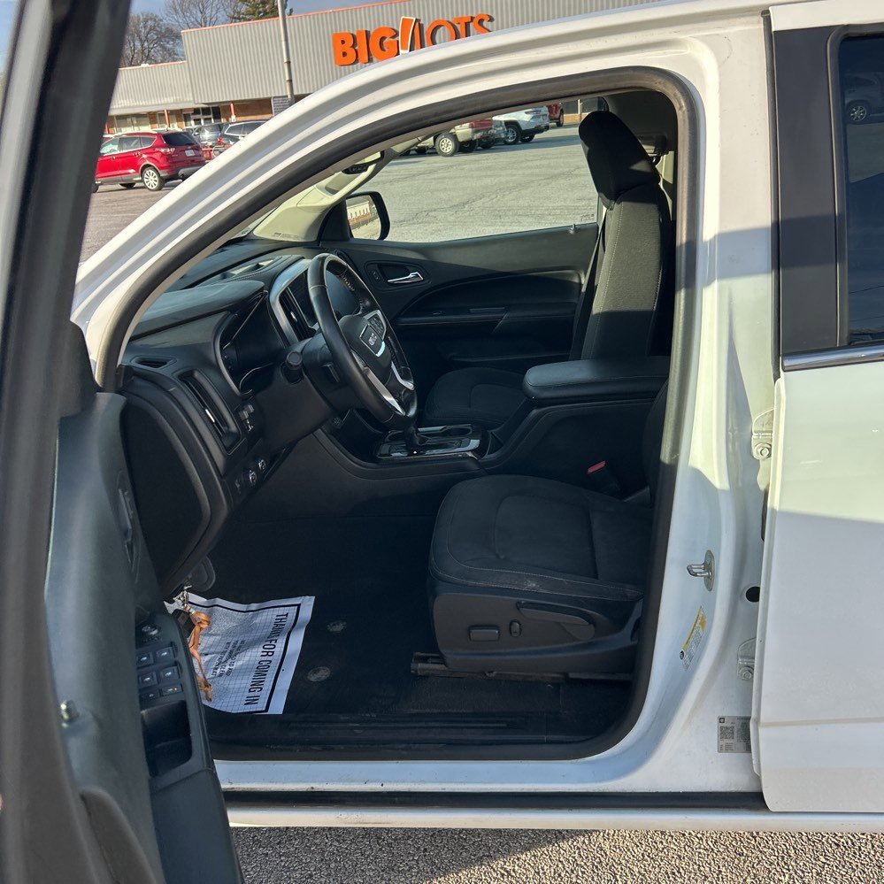 Used 2020 GMC Canyon SLE w/ SLE Convenience Package image 15