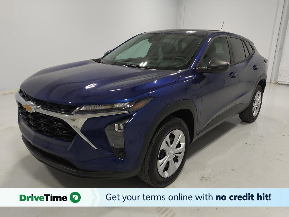 Used 2024 Chevrolet Trax LS FWD image 1