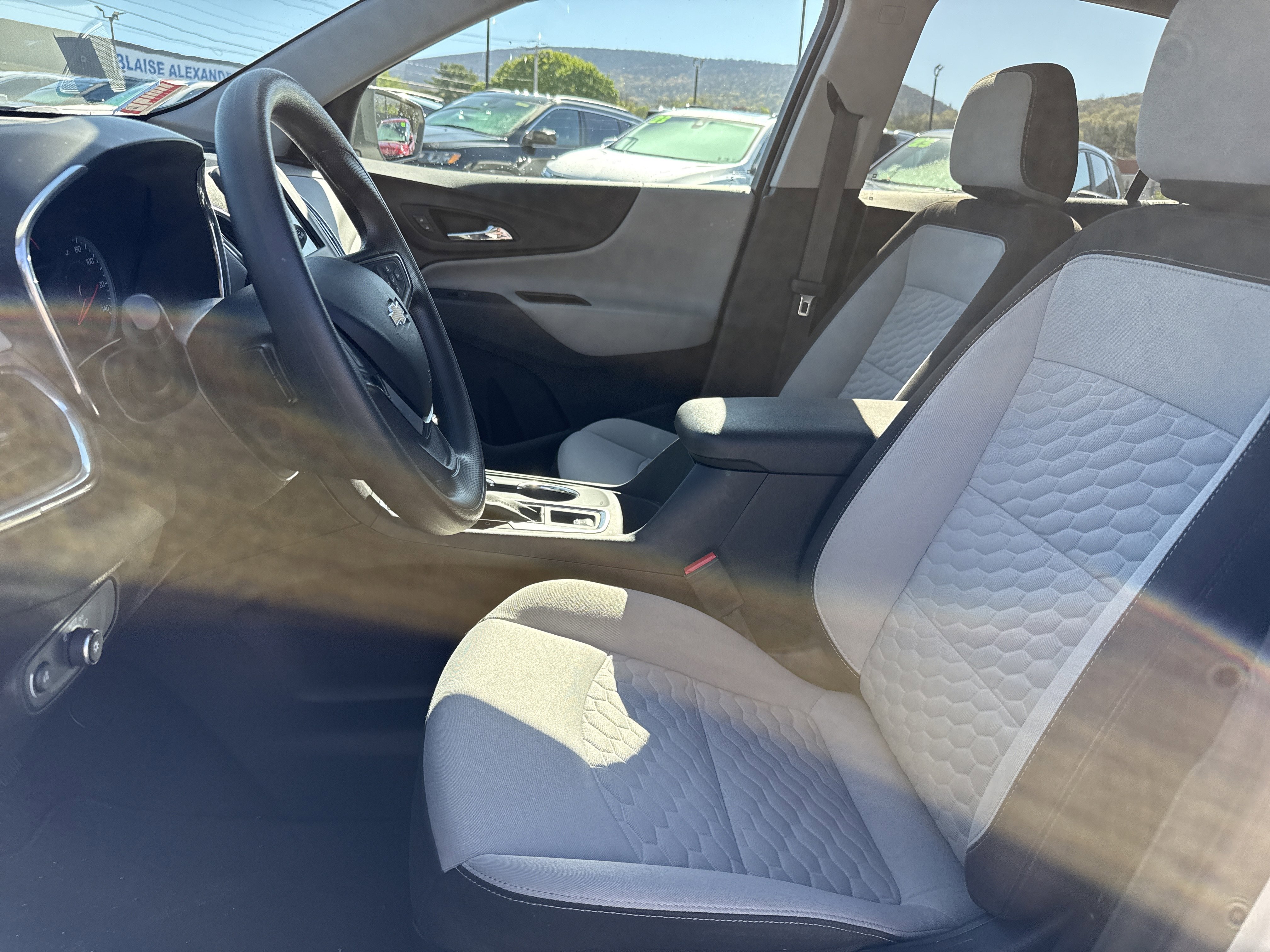 Used 2019 Chevrolet Equinox LS w/ LS Convenience Package AWD/4WD image 12