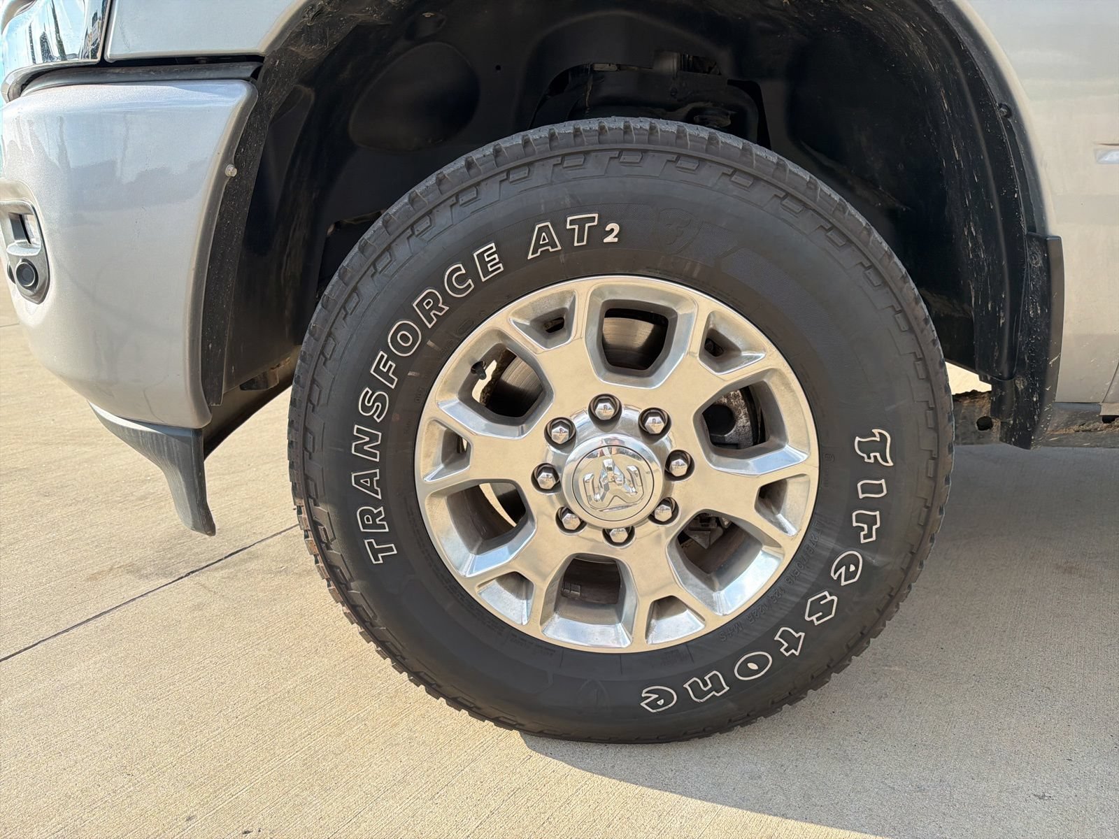 Used 2024 RAM 2500 Laramie AWD/4WD image 9