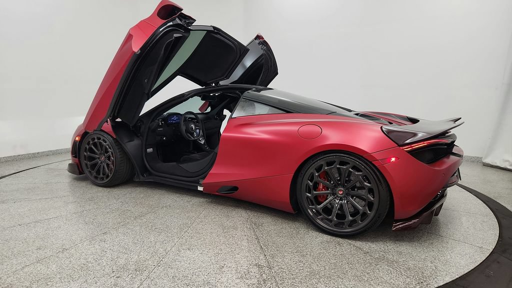 Used 2018 McLaren 720S Performance RWD image 31