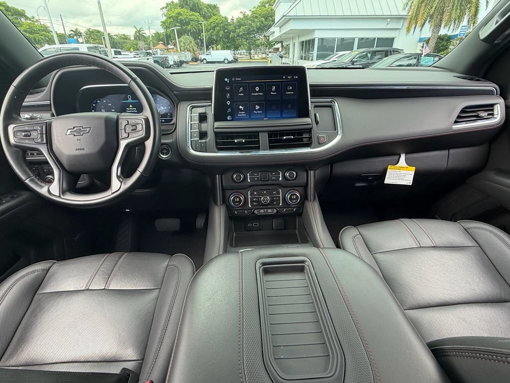 Certified 2024 Chevrolet Suburban RST w/ Luxury Package AWD/4WD image 15