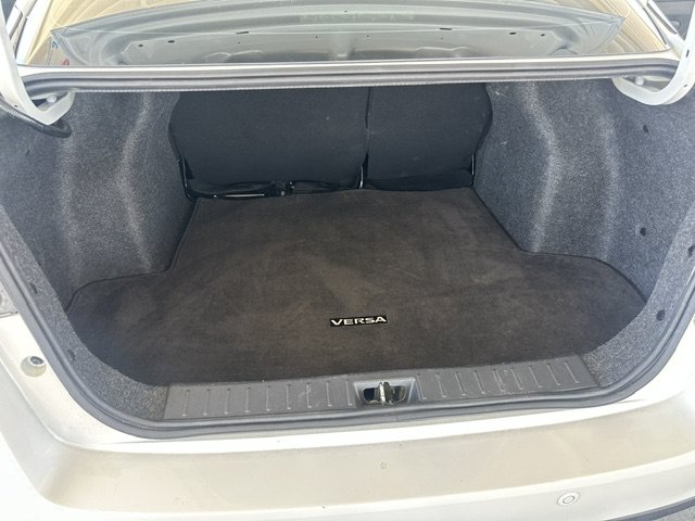 Used 2024 Nissan Versa SV FWD image 23