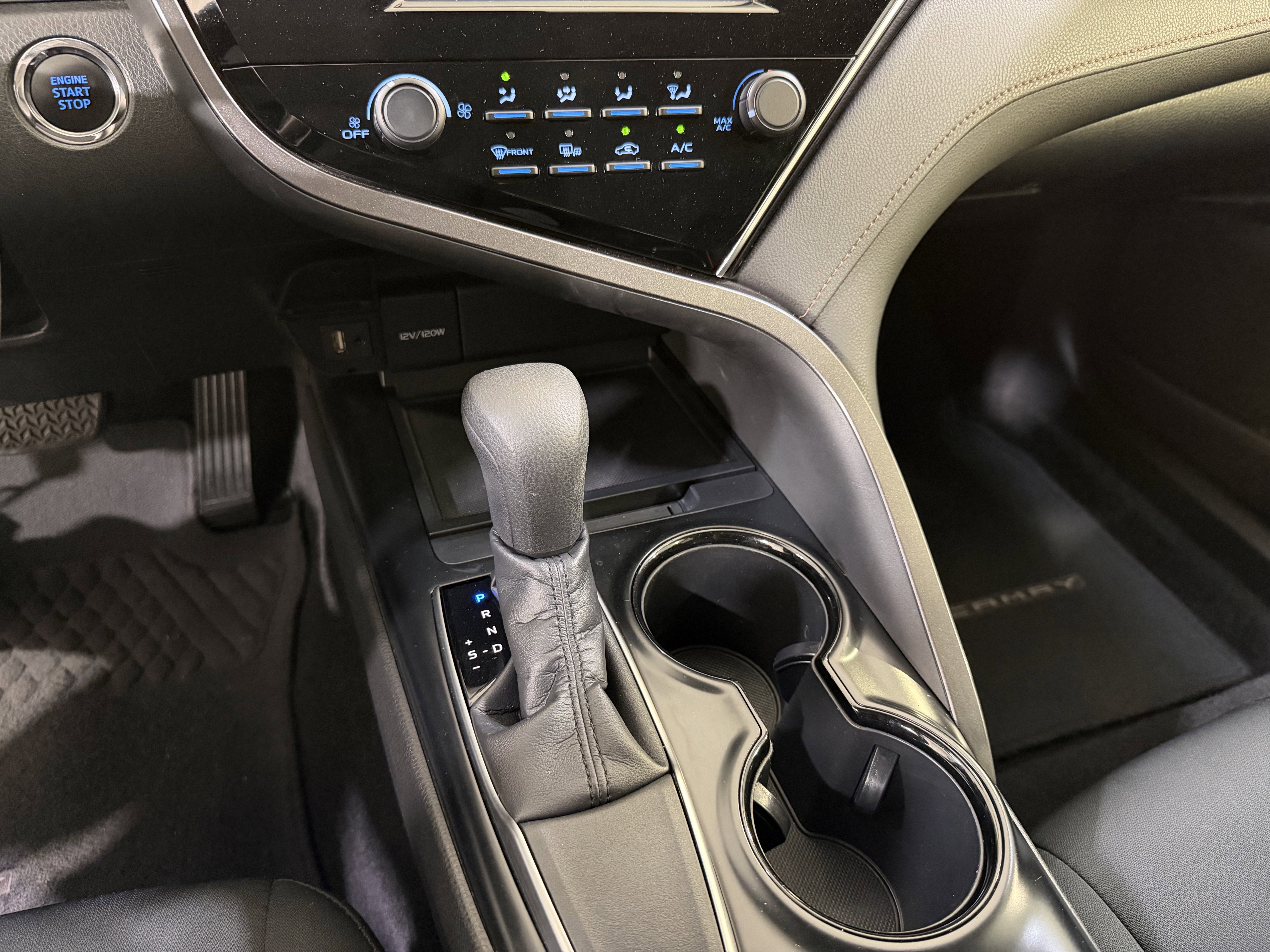 Used 2018 Toyota Camry LE w/ Convenience Package image 19