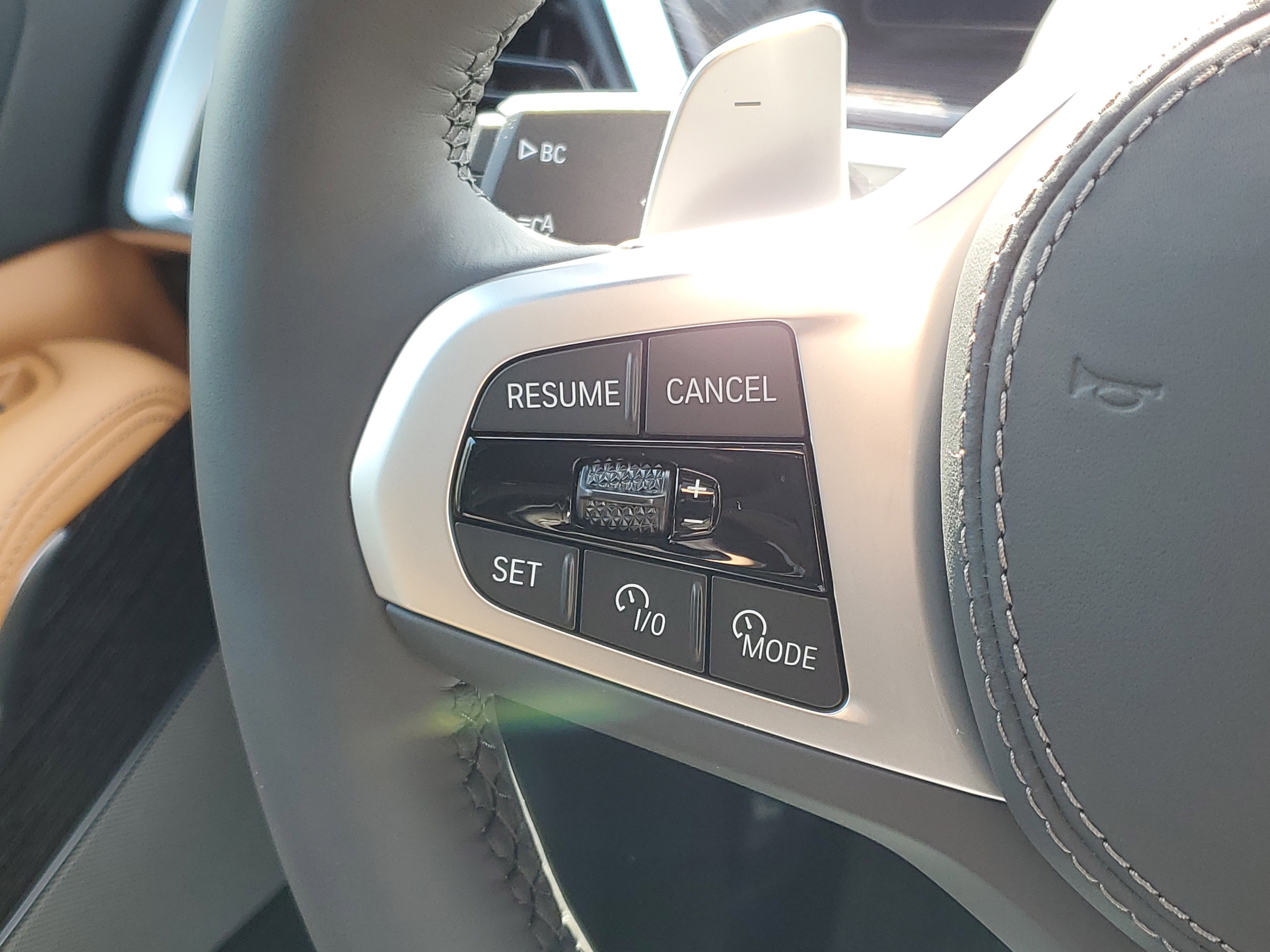 New 2026 BMW X5 xDrive40i w/ M Sport Package AWD/4WD image 12