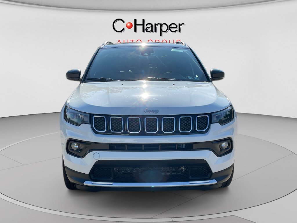 Certified 2023 Jeep Compass Limited w/ Sun and Sound Group AWD/4WD image 8