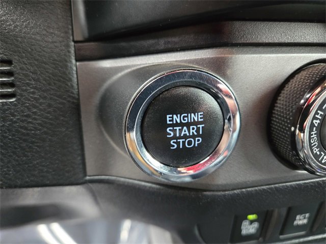 Used 2021 Toyota Tacoma TRD Off-Road image 13