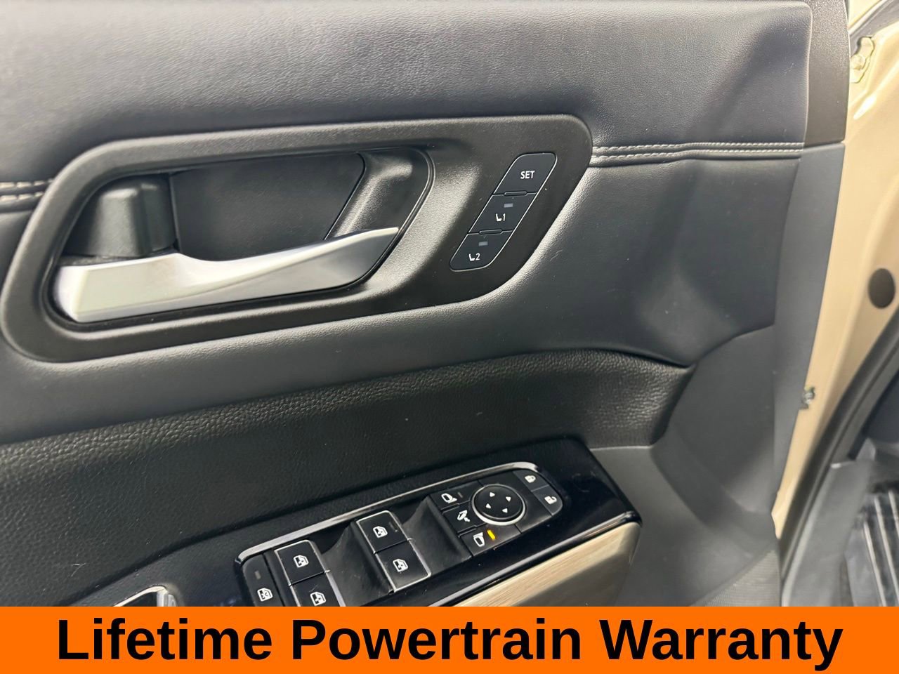 Used 2023 Nissan Pathfinder Platinum w/ Cargo Package image 12