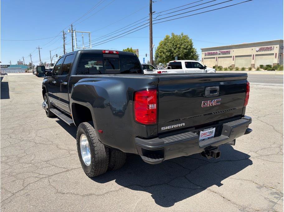 Used 2018 GMC Sierra 3500 Denali w/ Duramax Plus Package AWD/4WD image 17