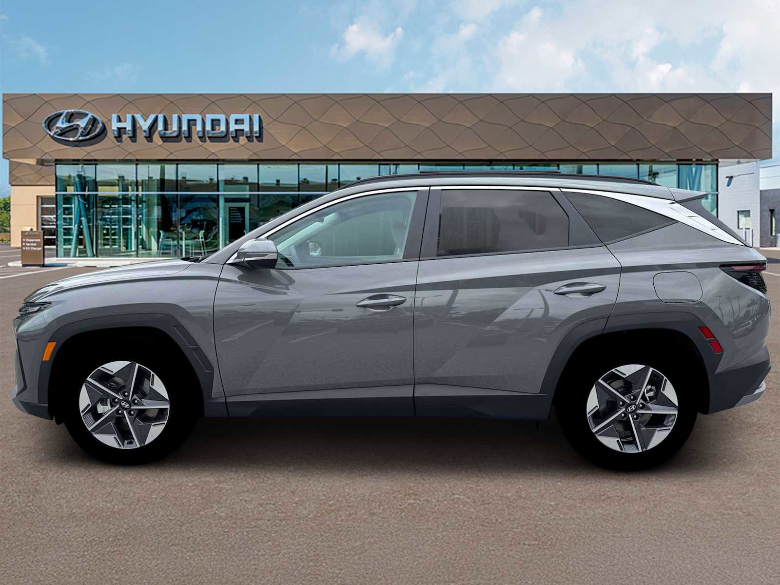 New 2026 Hyundai Tucson SEL FWD image 3