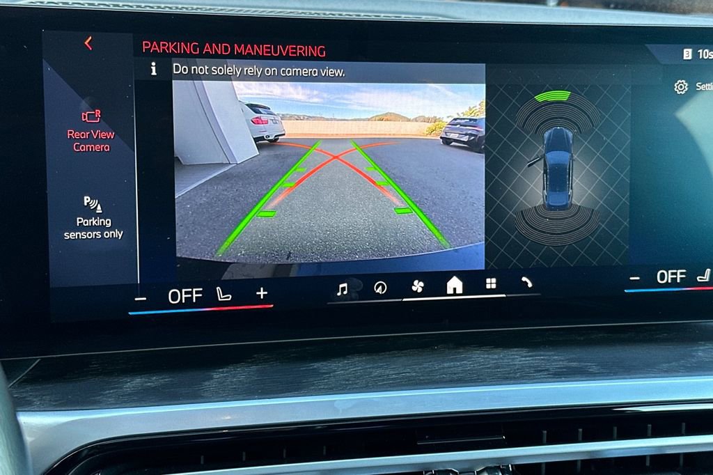 Used 2024 BMW i4 eDrive35 image 22