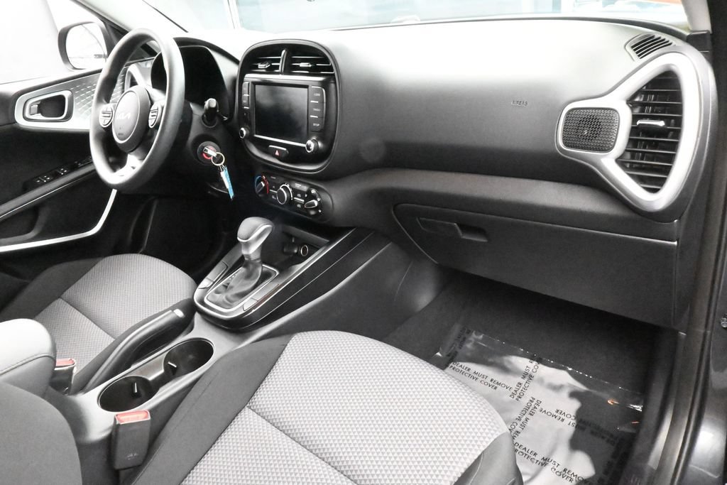 Used 2024 Kia Soul LX w/ Option Group 015 FWD image 40