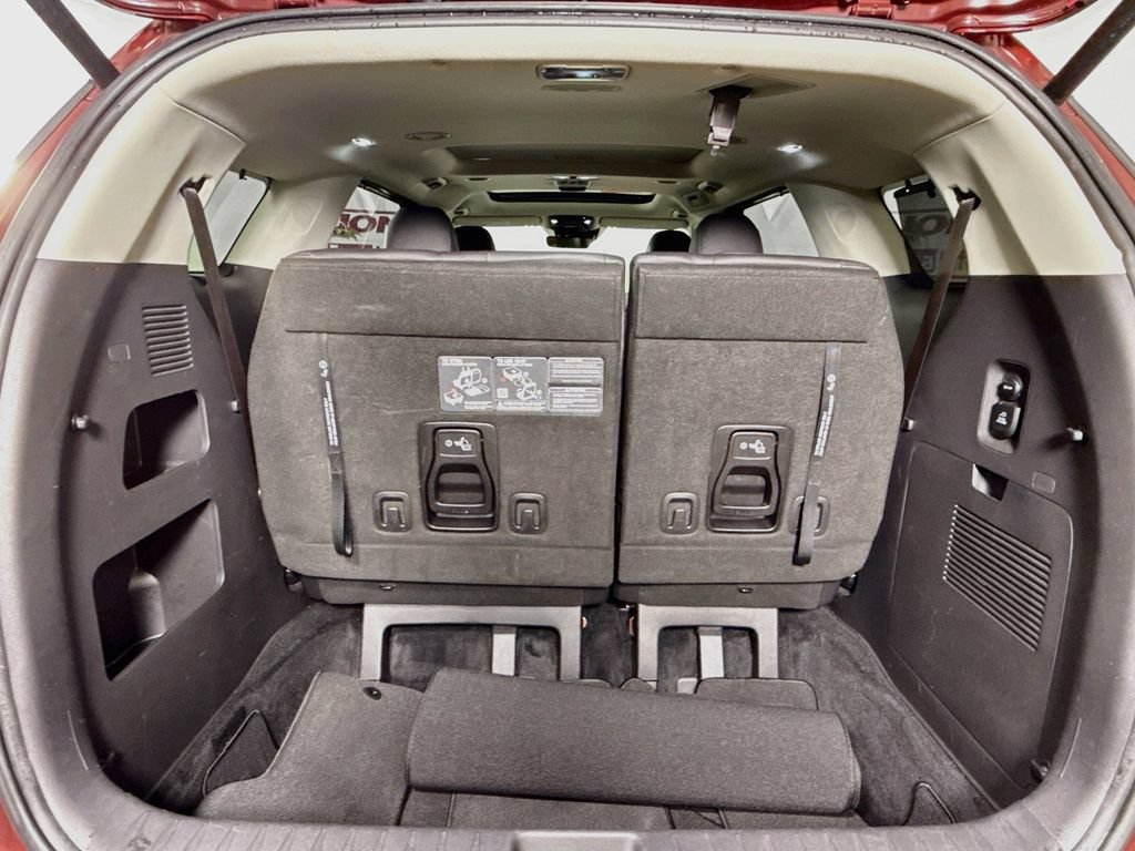 Used 2024 Kia Carnival SX Prestige FWD image 31