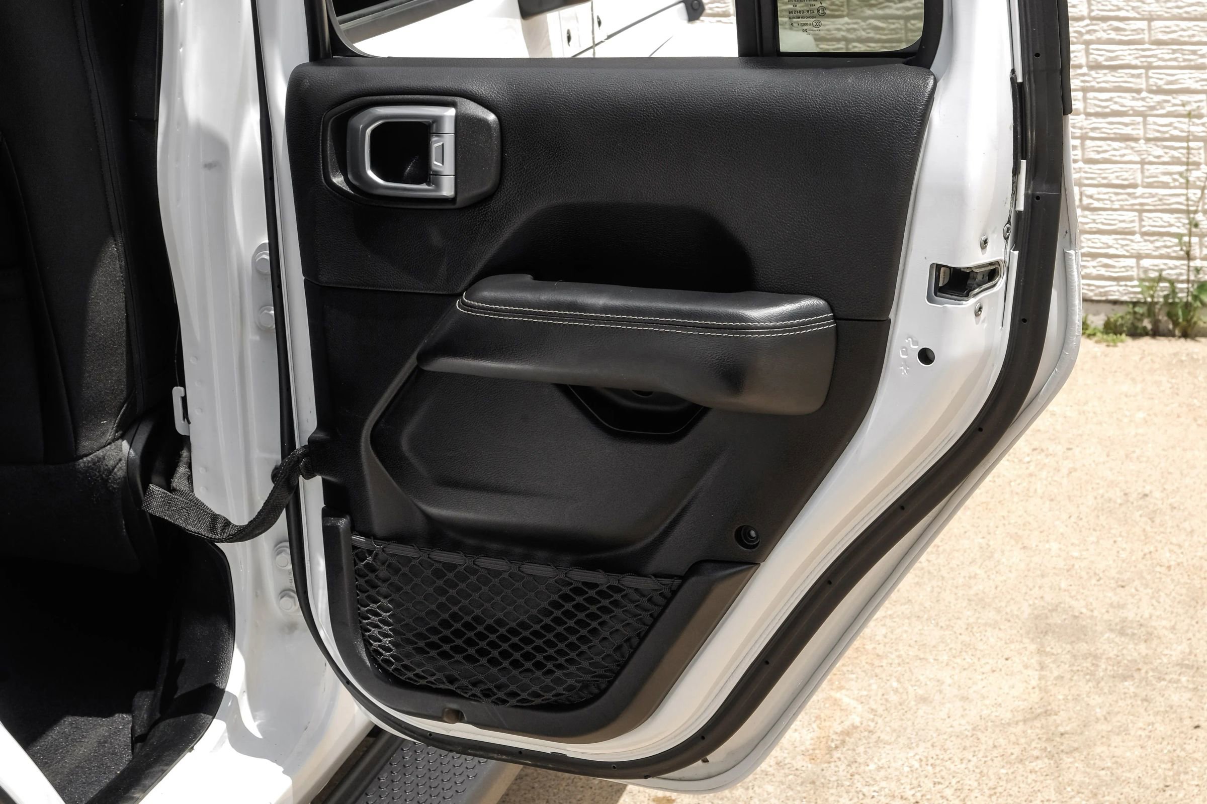 Used 2020 Jeep Wrangler Unlimited Sahara image 42